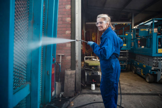Best Concrete Pressure Washing  in West Union, IA